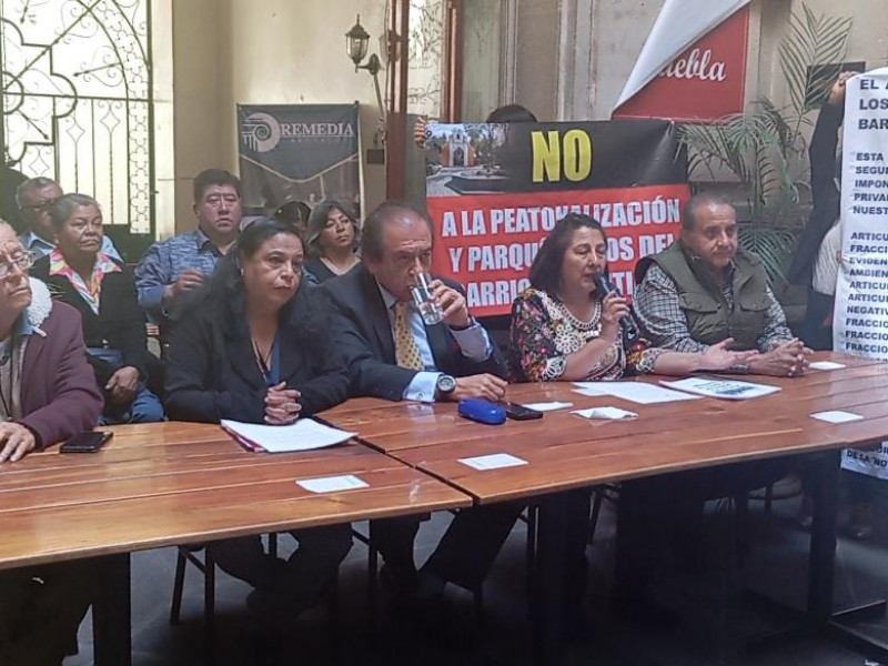 Vecinos de Barrio de Santiago presentan amparo contra peatonalización