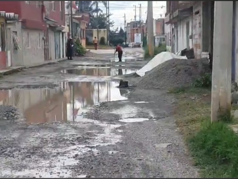 Vecinos de Cuautlancingo denuncian inundaciones y aguas negras en calles