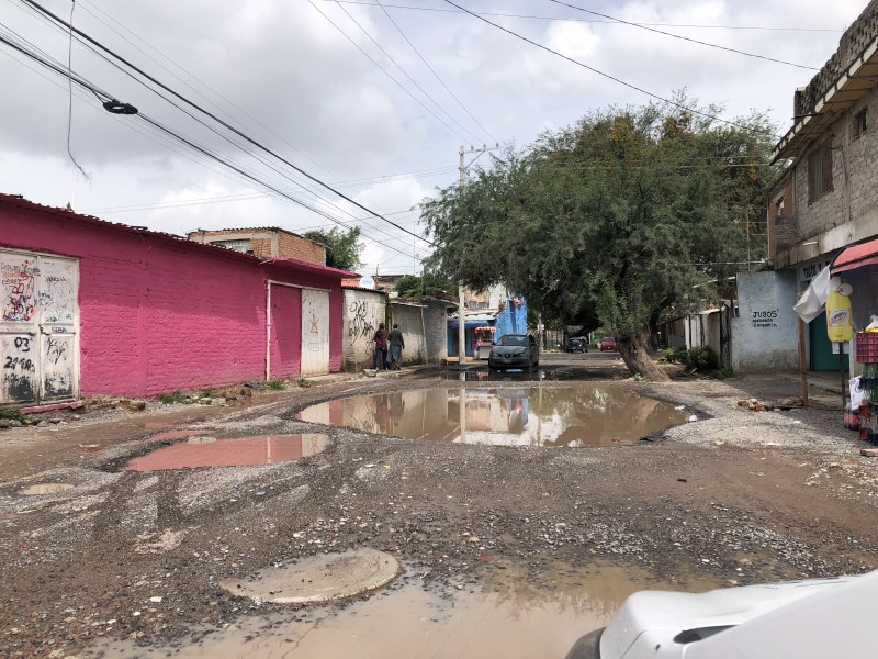 Vecinos de Fray Daniel Míreles solicitan pavimentación