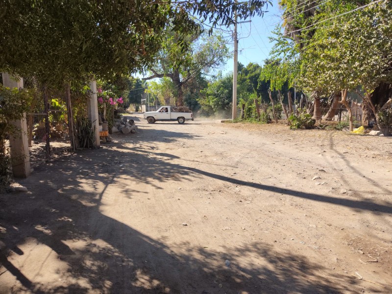 Vecinos de Guasavito piden atención a calles en mal estado