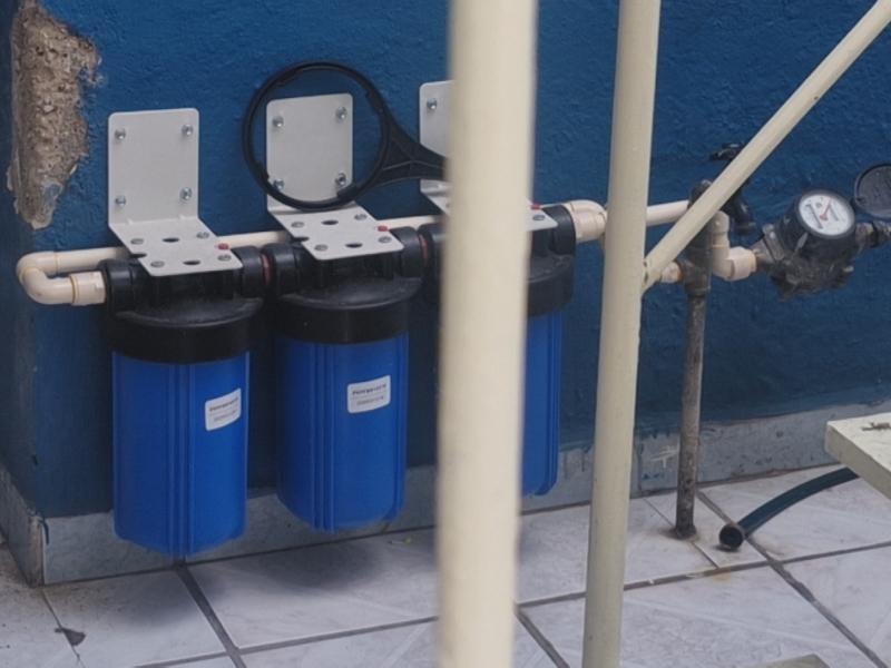 Vecinos de Jardines de San José reportan baja presión de agua