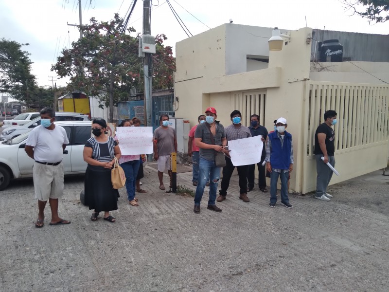 Vecinos de Juchitán toman instalaciones de CFE