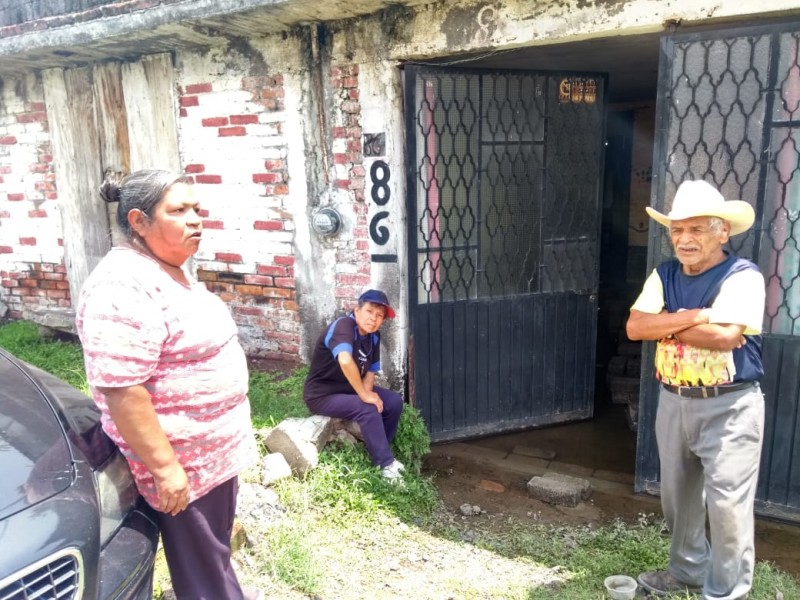 Vecinos de la colonia Ignacio Zaragoza continúan inundados