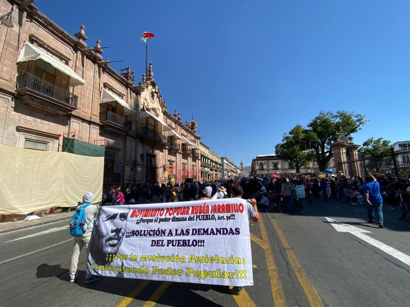 Vecinos de la colonia Rubén Jaramillo exigen reunión con Bedolla
