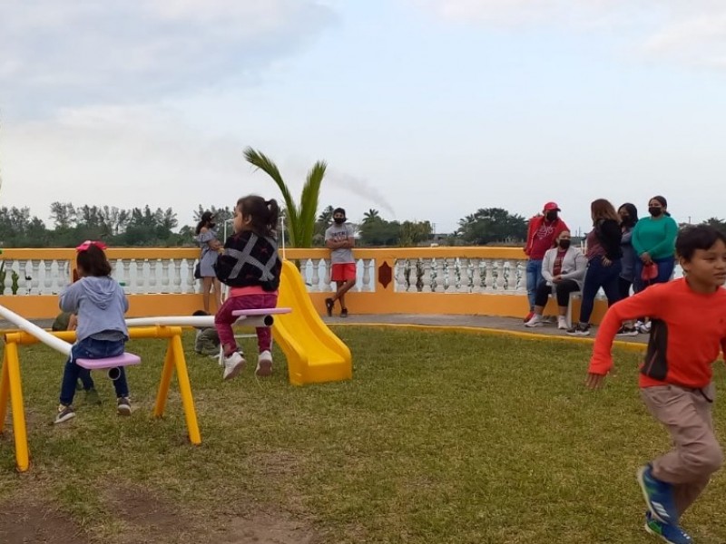 Vecinos de La Mata rehabilitaron el parque de la comunidad