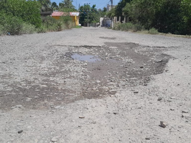 Vecinos de La Mata Tampamachoco solicitan atención a sus calles.