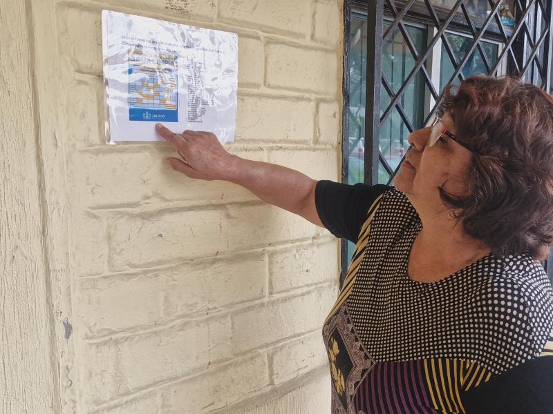 Vecinos de La Normal reportan agua sucia y baja presión durante tandeos