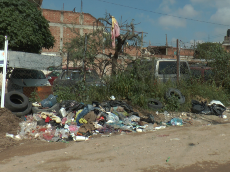 Vecinos de Medina se quejan de acumulación de basura