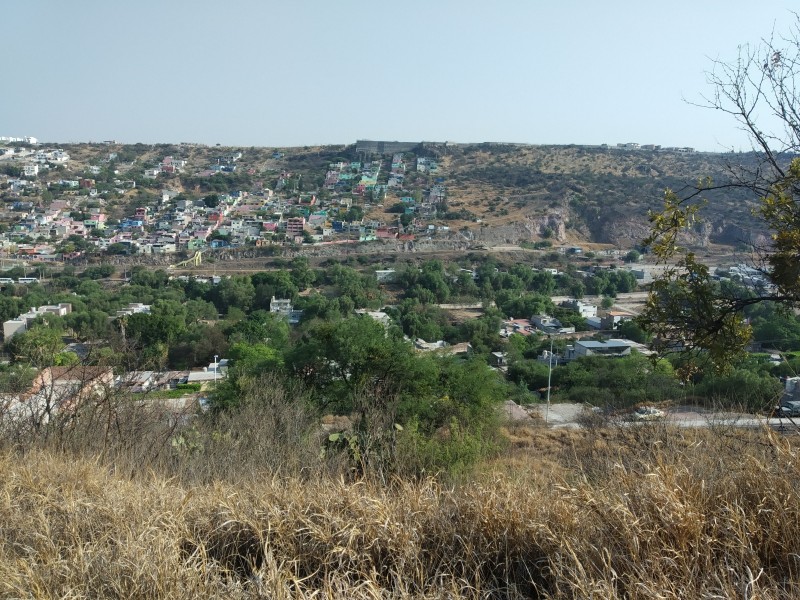 Vecinos de Milenio III en riesgo por incendios