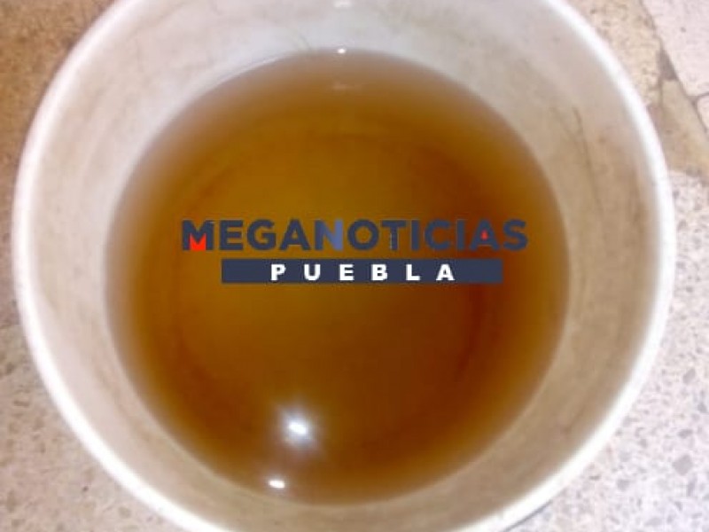 Vecinos de San Felipe Hueyotlipan fueron abastecidos con agua sucia