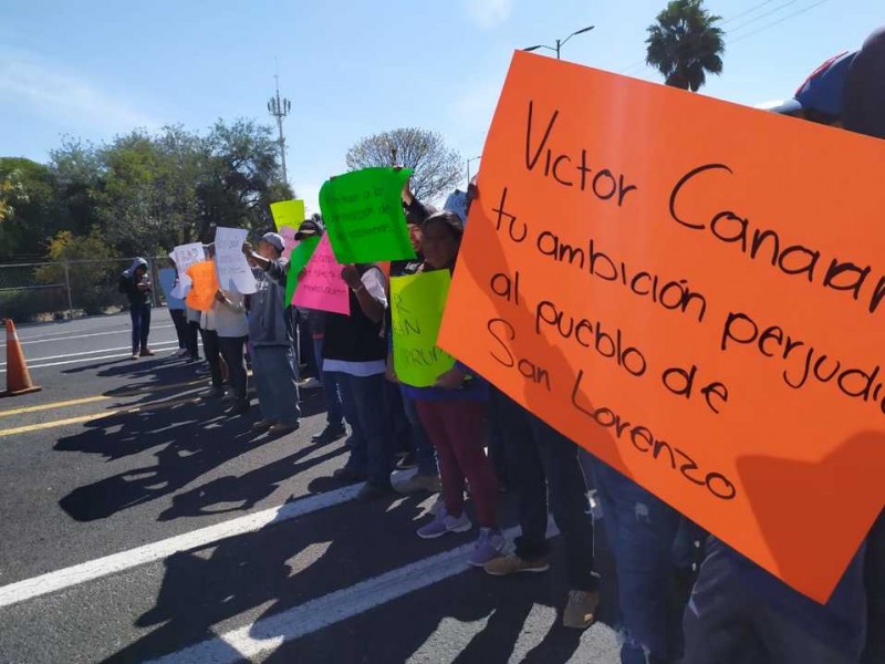Vecinos de San Lorenzo esperan fin de conflicto en gasolineras
