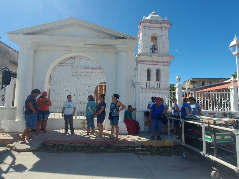 Vecinos del barrio laborio, denuncian incumplimiento en las tradiciones