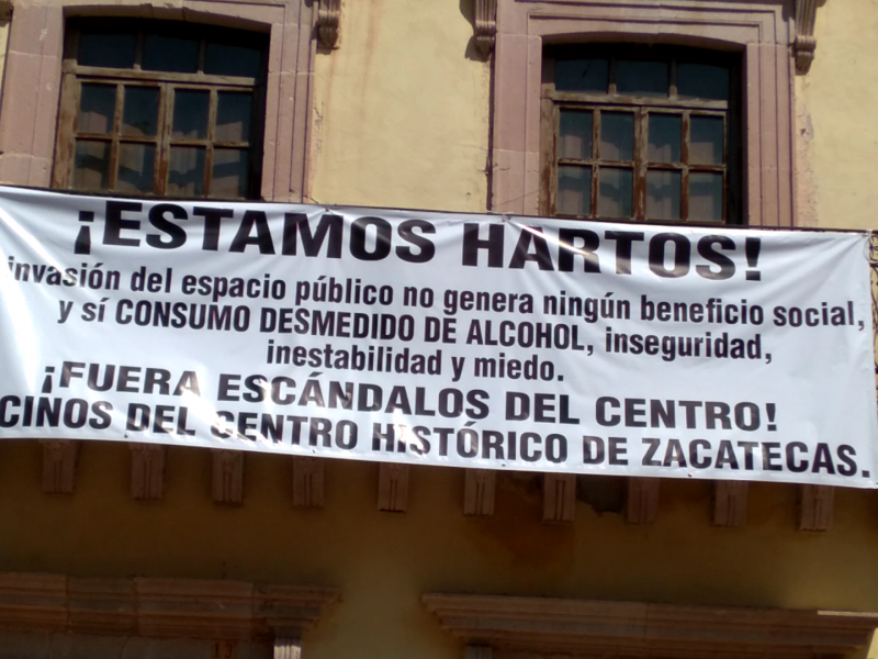 Vecinos del Centro Histórico denuncian uso indebido de espacios públicos