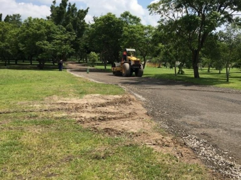 Aclaran dudas a vecinos del Parque Metropolitano