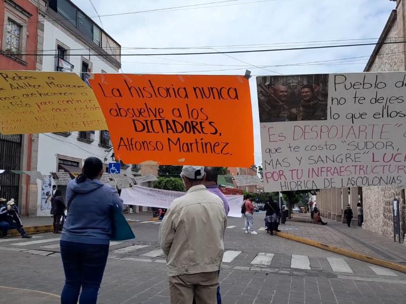 Vecinos denuncian reducción en el abasto de agua en colonias del sur