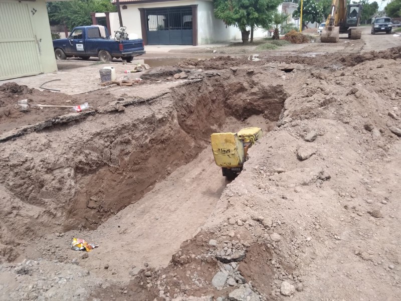 Vecinos desconfían que trabajos de colector Las Torres solucionen problema