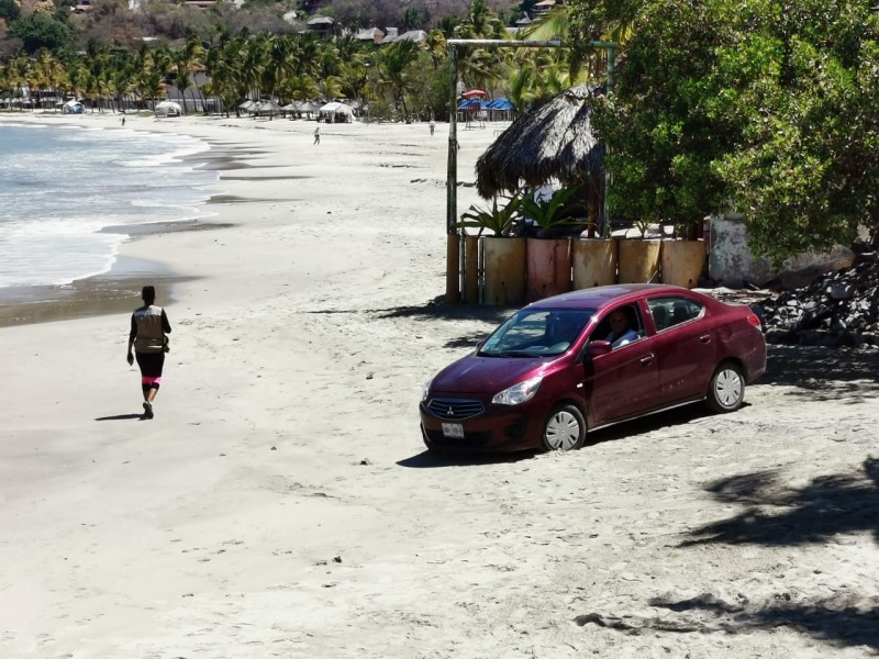 Vecinos en La Ropa, piden colocar cadena en acceso