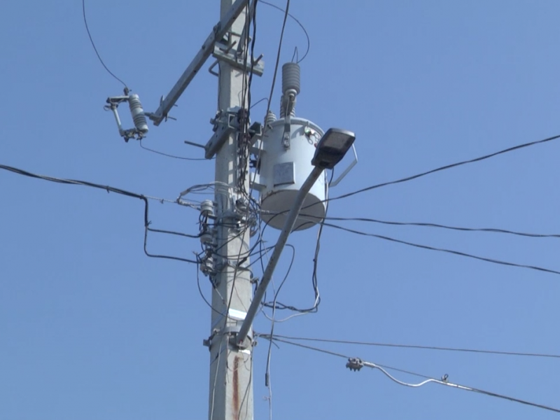 Vecinos en San Jeronimito denuncian lámparas descompuestas