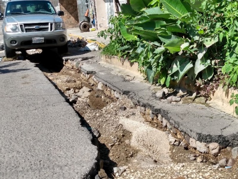 Vecinos exigen a CEA finalizar obra en colonia El Rodeo