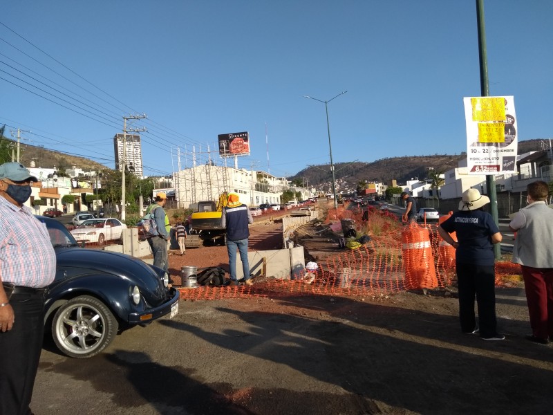 Vecinos exigen replantear obra de distribuidor Mil Cumbres