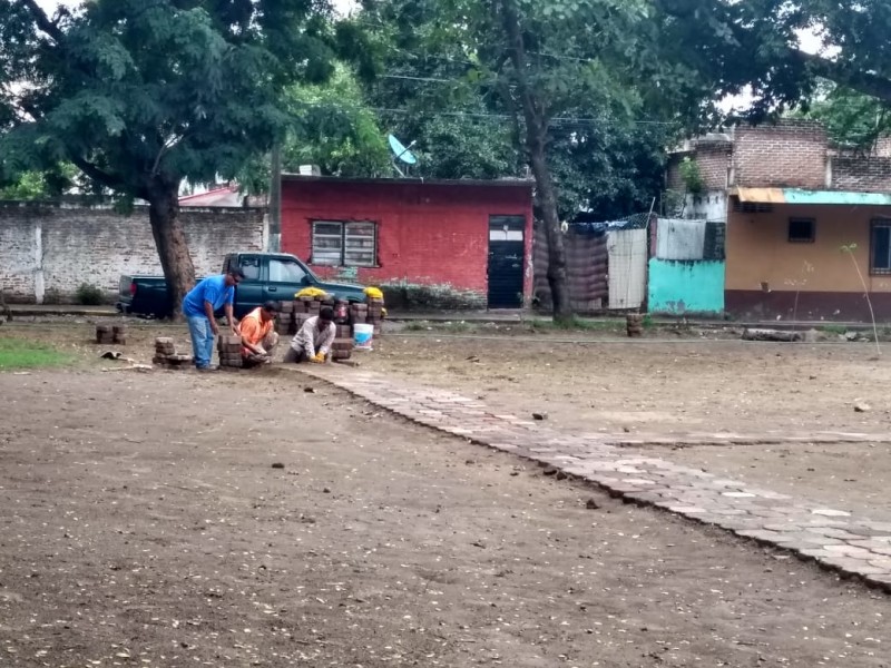 Vecinos inconformes por retiro de chancha de fútbol