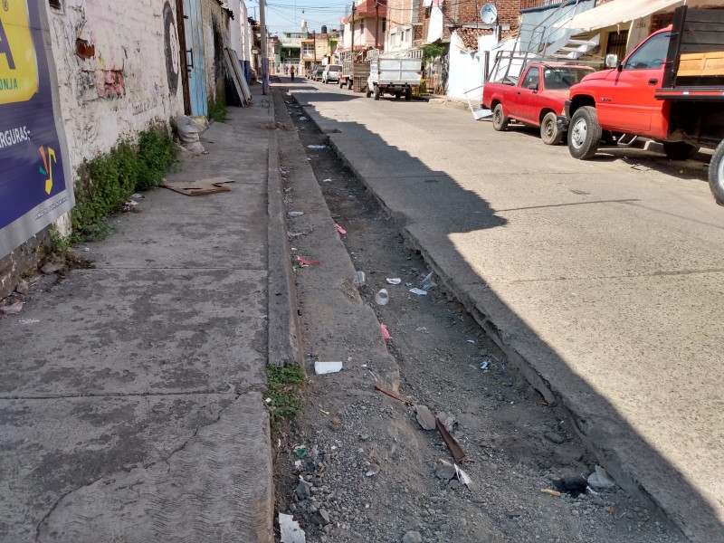 Vecinos piden conclusión de obra en colonia Zamorana