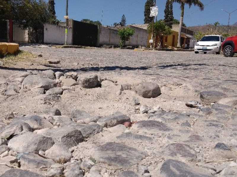 Vecinos piden rehabilitación de calles en col. Cuauhtémoc