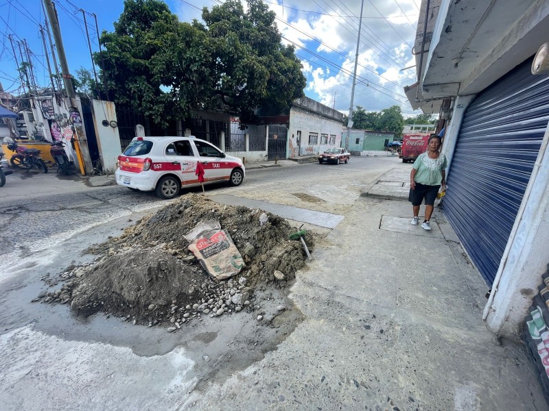 Vecinos repararon con recursos propios drenaje colapsado