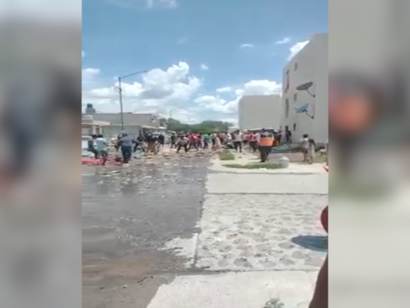Vecinos rescatan 10 heridos tras explosión de tanque en Cortazar