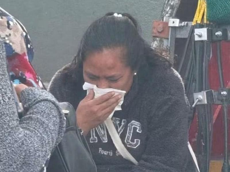Vecinos retienen a presunto agresor tras intento de asalto contra tamalera poblana