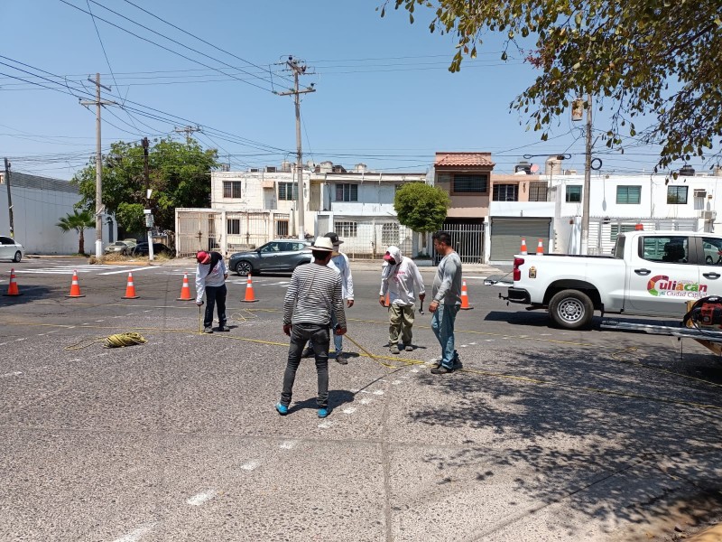 Vecinos se inconforman con obra en calles de Villa Universidad