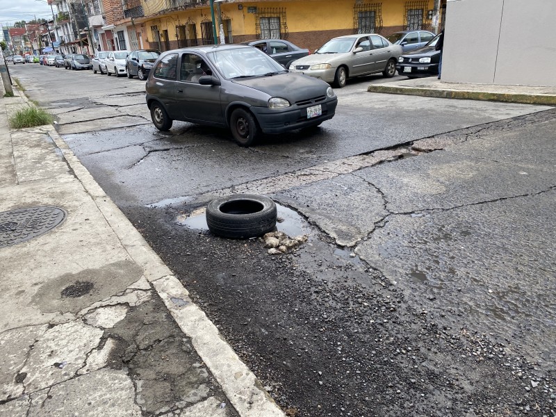 Vecinos y comerciantes piden atención de calle Magnolia