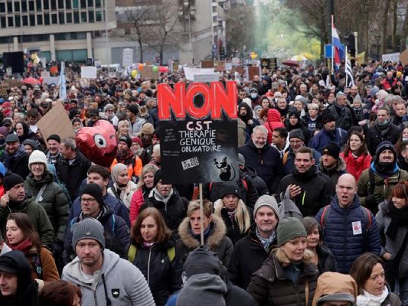 Veinte detenidos en protestas anti medidas covid en Bruselas