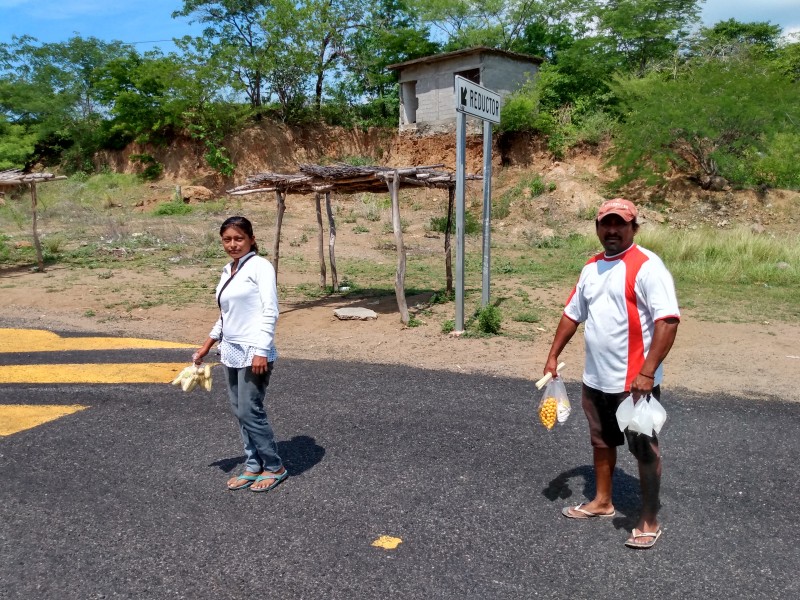 Vendedoras de Santa Gertrudis Miramar solicitan apoyos