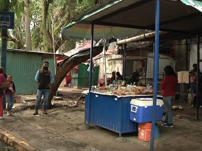 Vendedores de los Sauces piden que los dejen trabajar