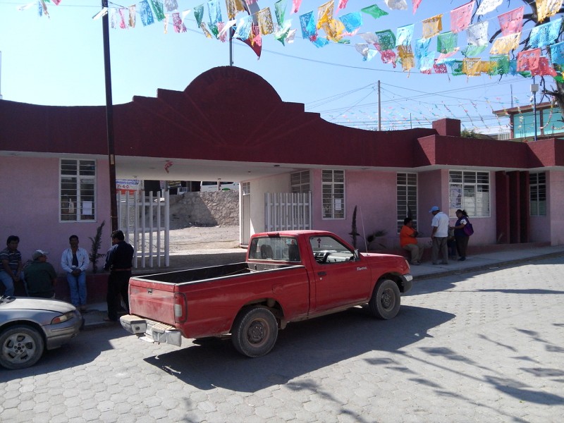  Venden oficinas ejidales de San Diego Chalma