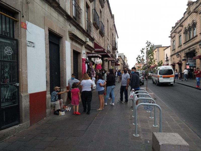 Ventas en negocios del centro incrementan durante días santos