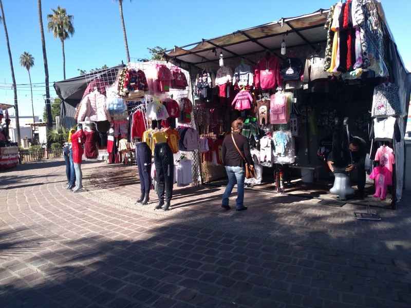 Ventas regulares registran comerciantes del Tianguis Navideño de Hermosillo