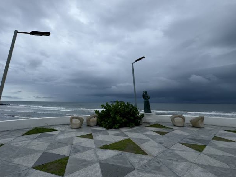 Veracruz inicia la semana con cielo nublado y lluvias aisladas