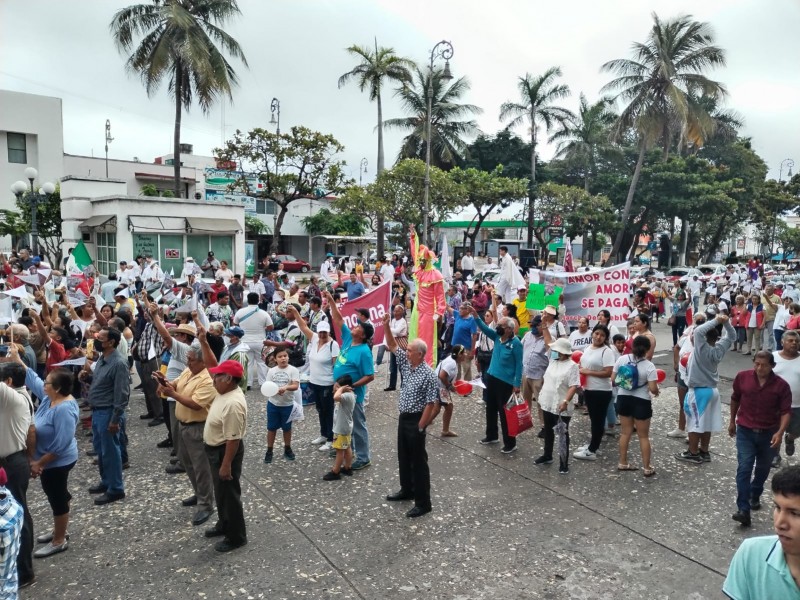 Veracruz se une a marcha a favor de AMLO