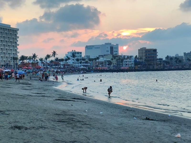 Veracruz y Boca del Río esperan lluvias aisladas y viento este lunes