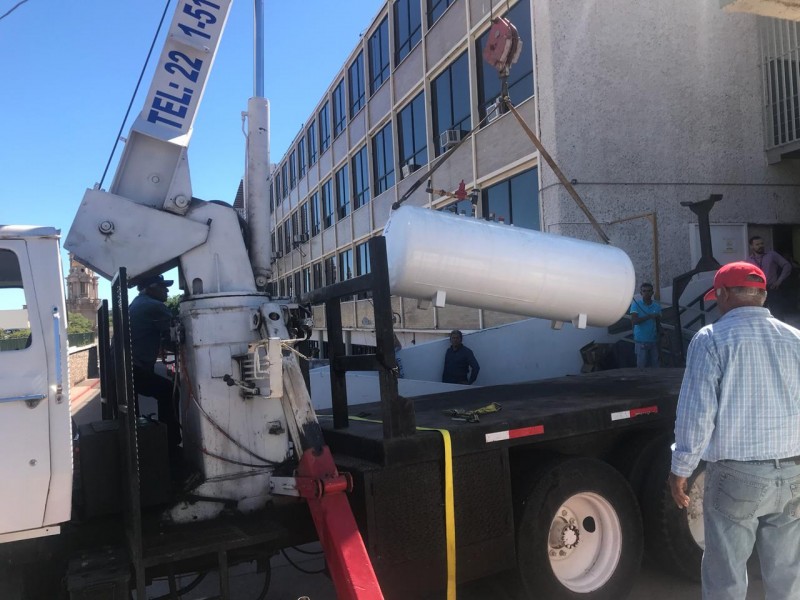 Verifican tanques de gas en IMSS