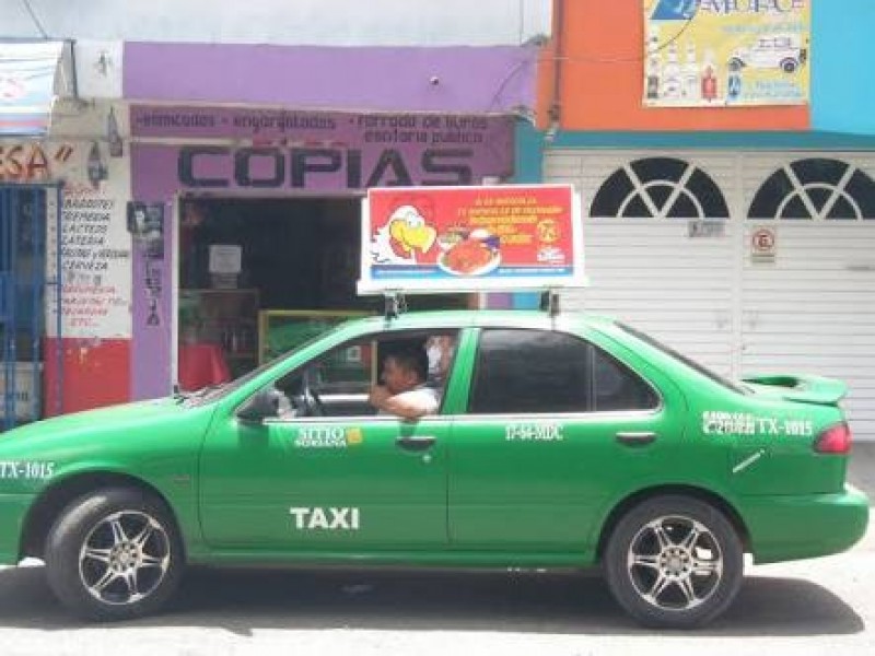 Verificarán expedición de permisos de taxis