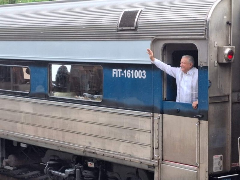 Viaja AMLO a Coatzacoalcos en tren Interoceánico en recorrido prueba