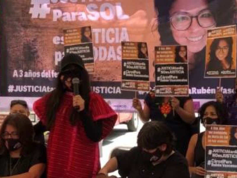 Victimas de feminicidios exigen revisión de futuros Magistrados en Oaxaca