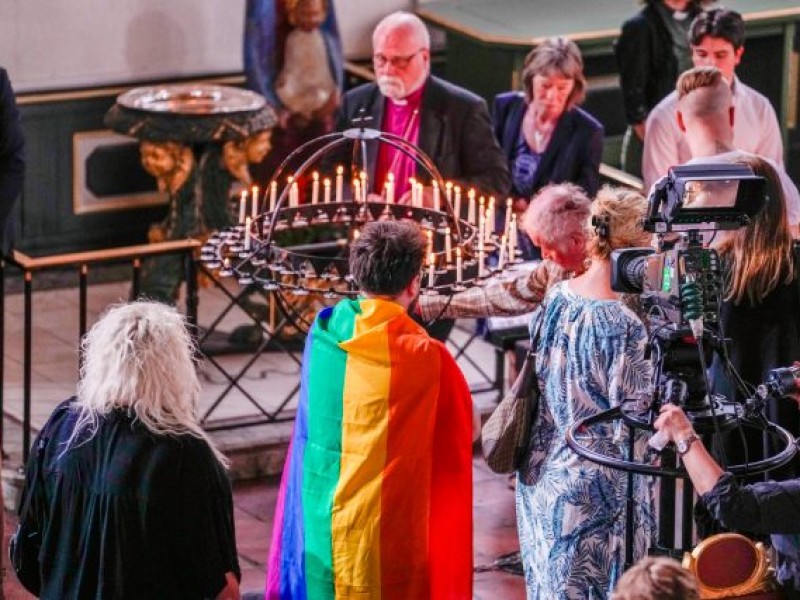 Victimas de tiroteo en Noruega reciben homenaje