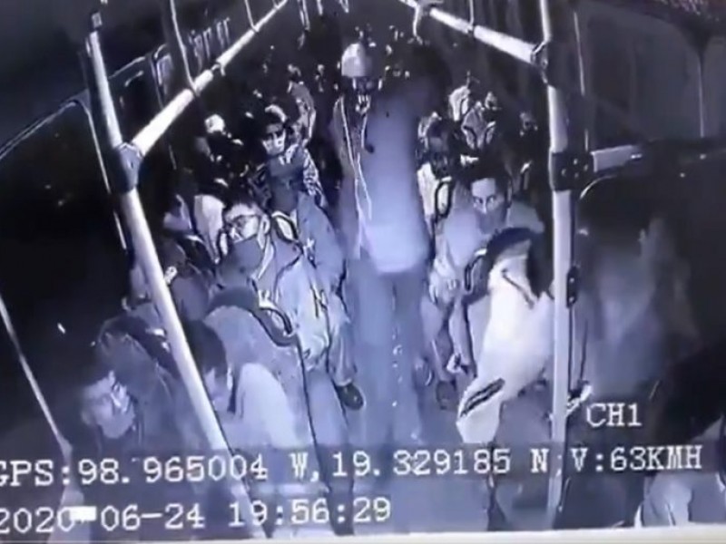 (VIDEO) Asalto a pasajeros termina en balacera, hubo 3 fallecidos