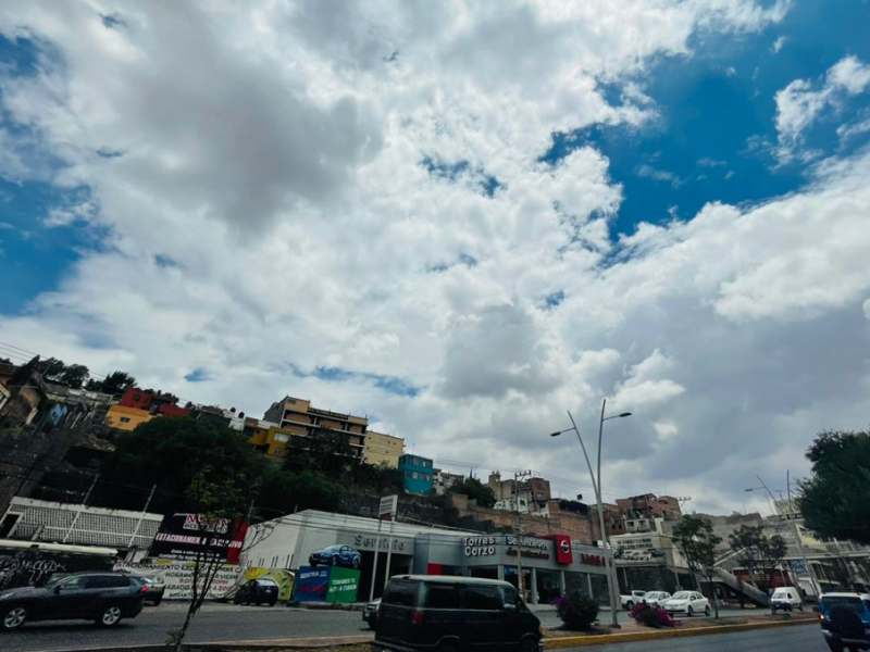 Viene ´bombardeo´ de nubes para Zacatecas