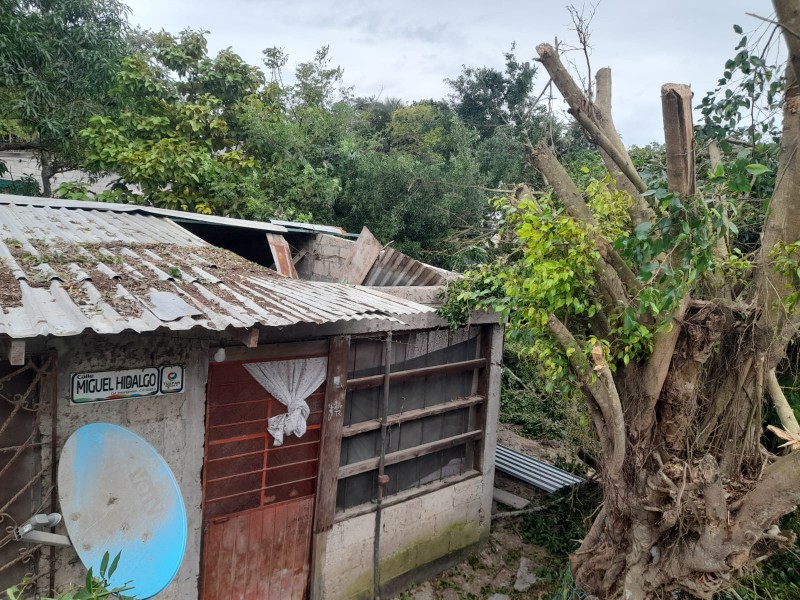 Vientos causan daños menores en Tuxpan