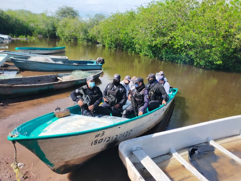 Vigilan esteros de Tecuala para evitar pesca de camarón